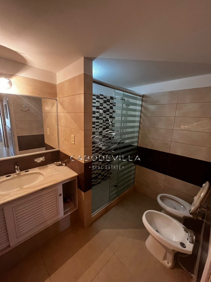 Apartamento ID.17 - En venta y alquiler  apartamento de 3 dormitorios, playa Mansa 