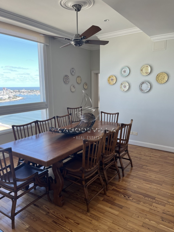 Apartamento ID.133 - En venta Penthouse de 6 dormitorios Playa Mansa 