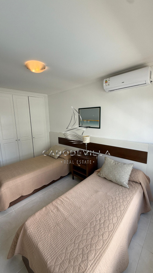 Apartamento ID.883 - En alquiler apartamento de 3 suites Punta del Este 