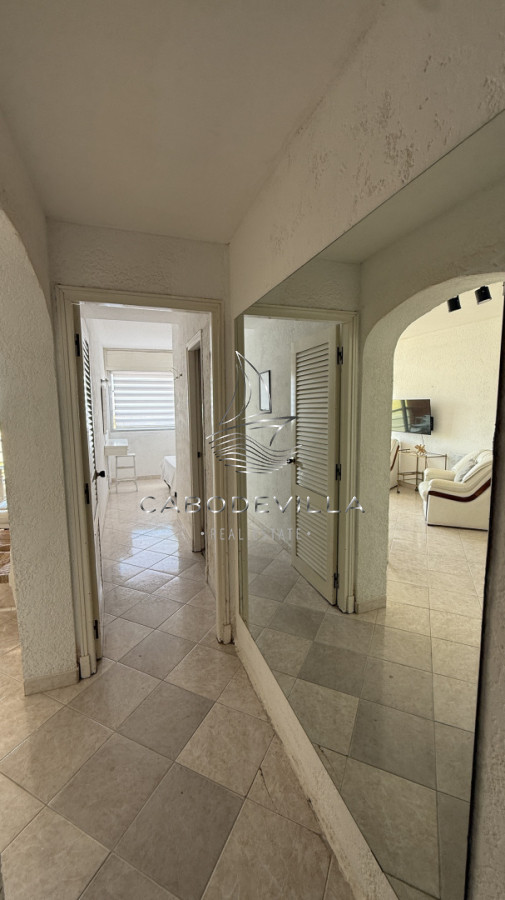 Apartamento ID.348 - En venta departamento de 2 dormitorios y 2 baños Punta del Este 