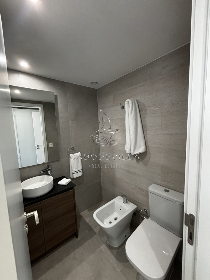 Apartamento ID.446 - En venta departamento de 3 dormitorios Playa Mansa 