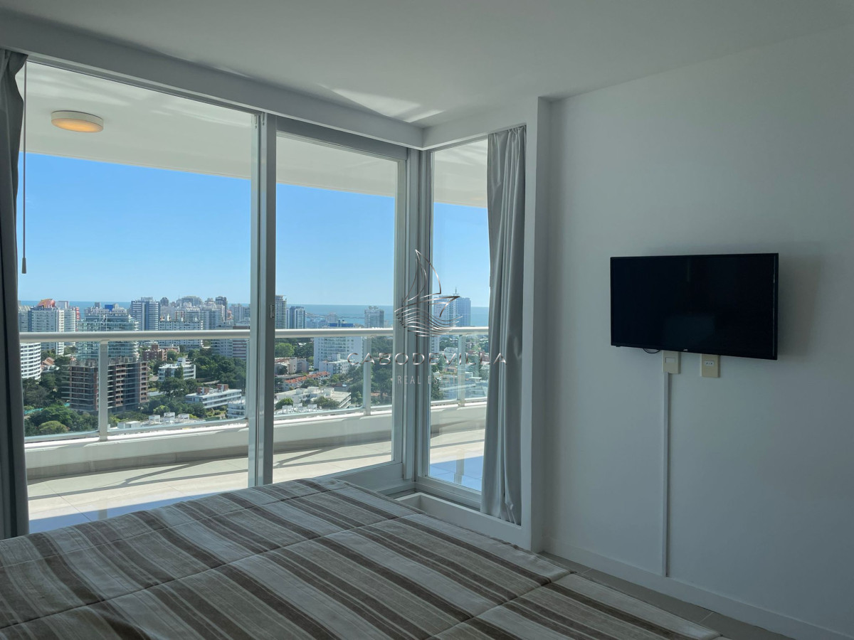 Apartamento ID.198 - Departamento de 3 dormitorios más dependencia Roosevelt Punta del Este 