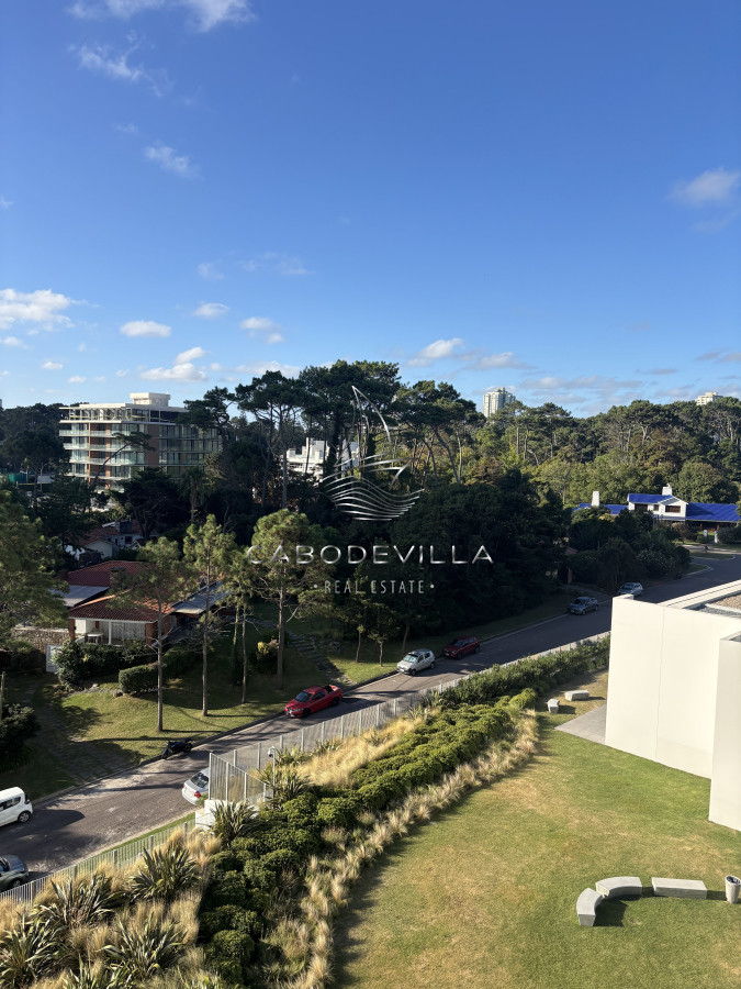 Apartamento ID.727 - Alquiler anual departamento de 3 dormitorios en suite Punta del Este 