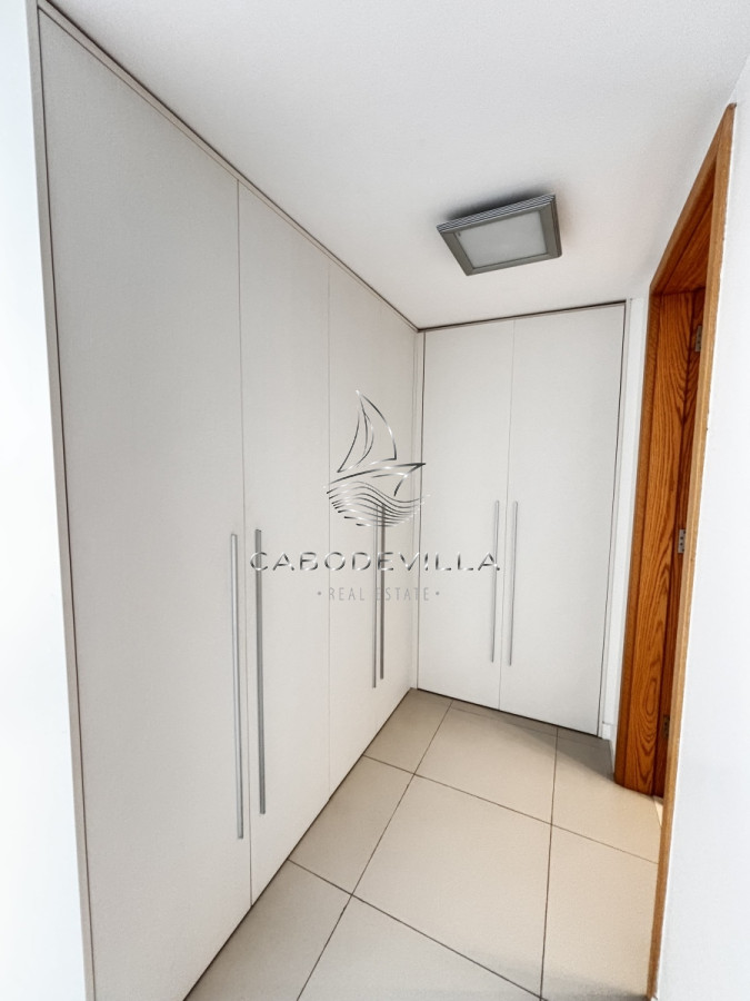 Apartamento ID.520 - En venta exclusiva unidad en Playa Brava