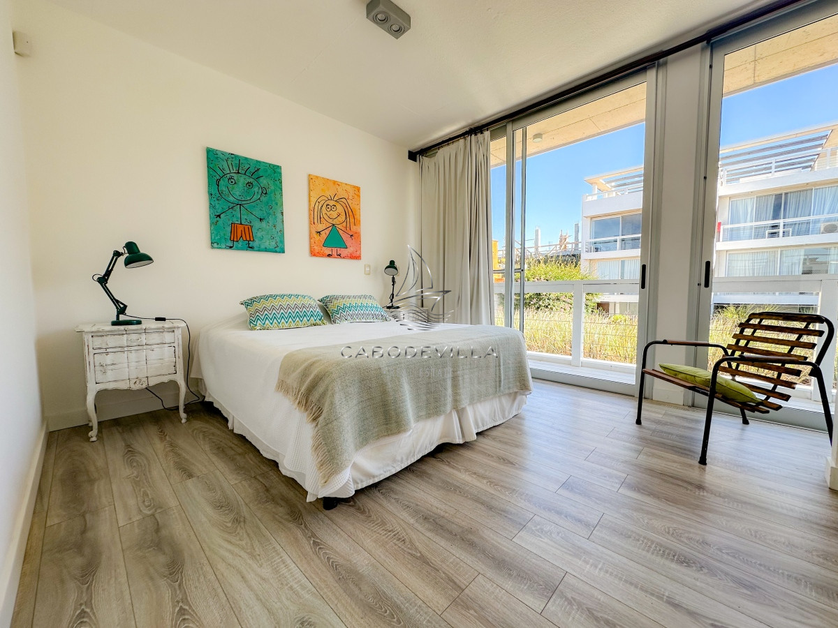 Apartamento ID.607 - Duplex en venta, con parrillero y vista al mar en Manantiales