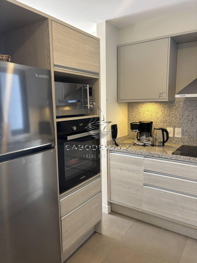 Apartamento ID.193 - En venta apartamento de 2 dormitorios y 2 baños Punta del Este 