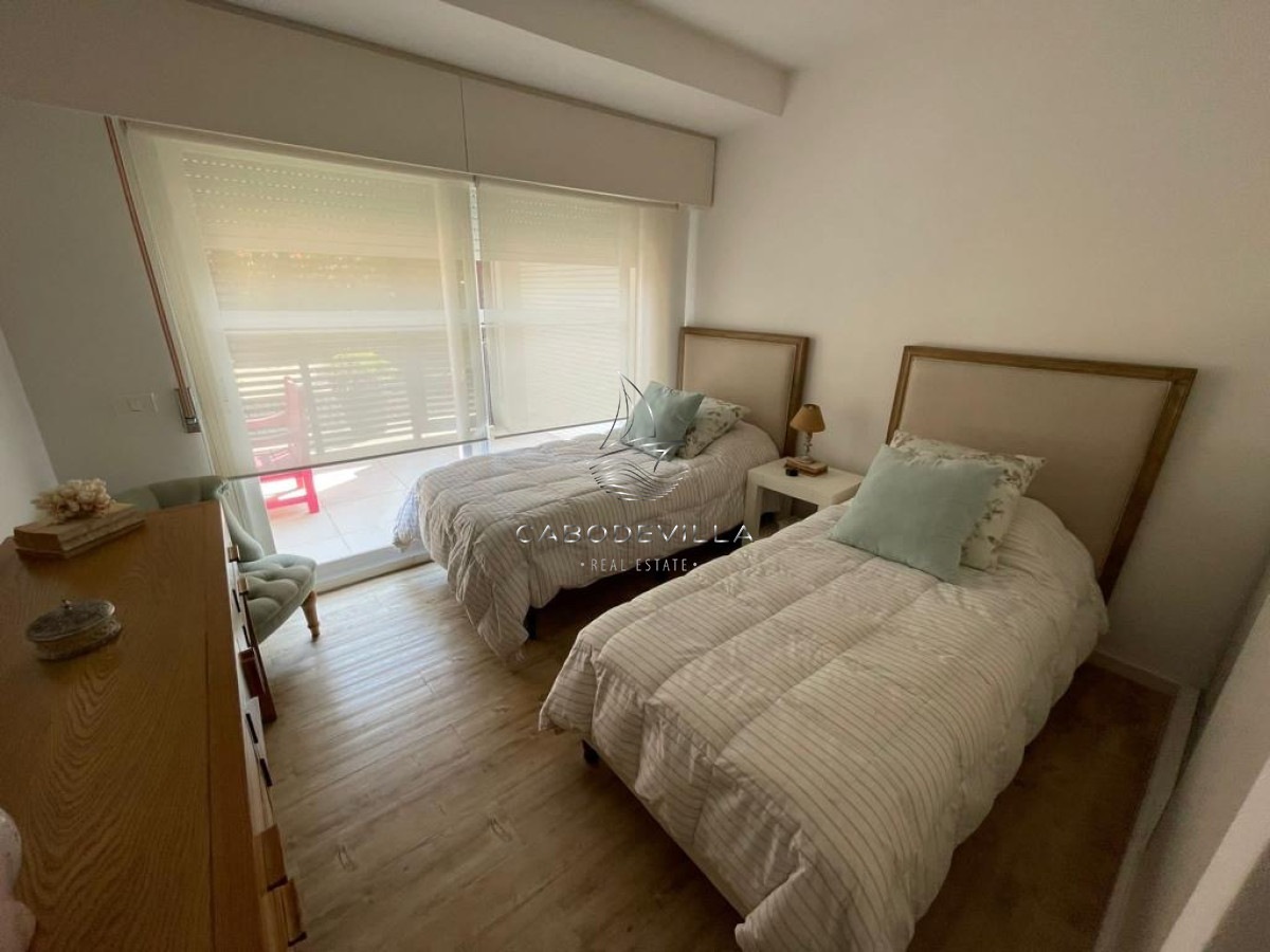 Apartamento ID.425 - Alquiler en Peninsula de Punta del Este 