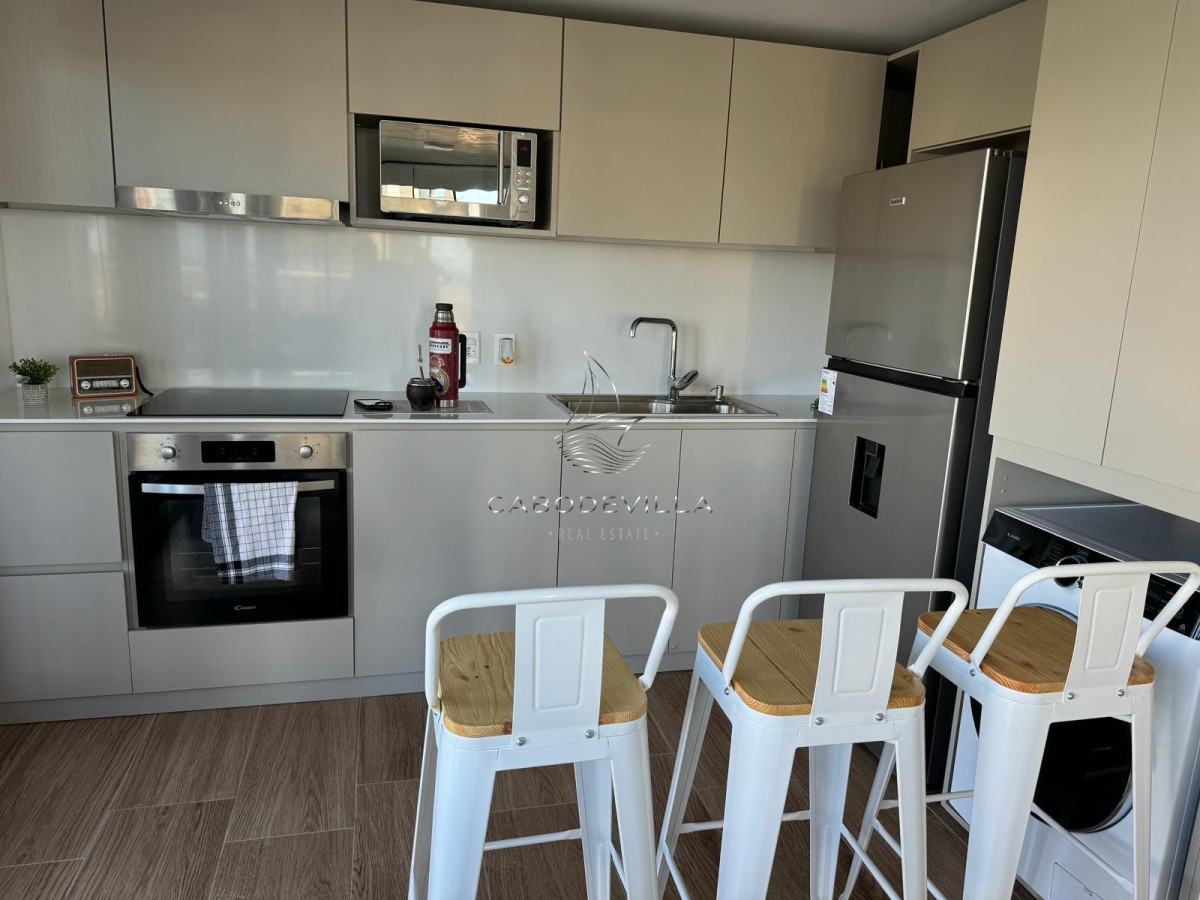 Apartamento ID.670 - Alquiler anual apartamento de 2 dormitorios y 2 baños Punta del Este 