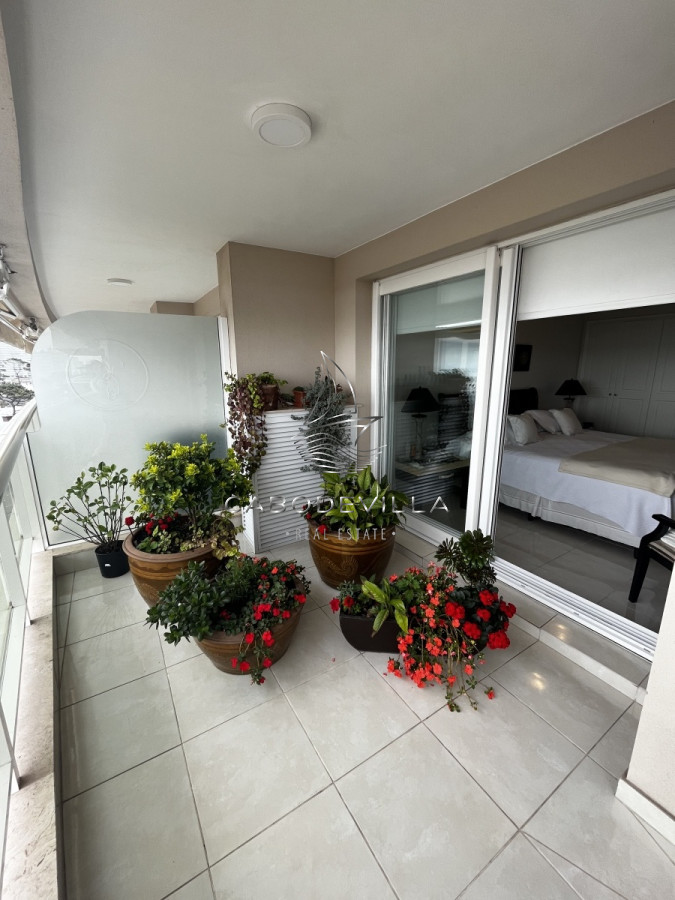 Apartamento ID.138 - En alquiler apartamento de 3 dormitorios y 3 baños Playa Mansa 
