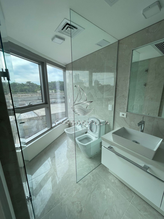Apartamento ID.350 - En venta y alquiler anual departamento de 2 dormitorios Punta del Este 