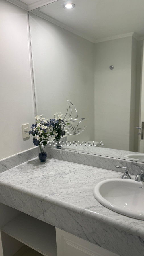 Apartamento ID.883 - En alquiler apartamento de 3 suites Punta del Este 