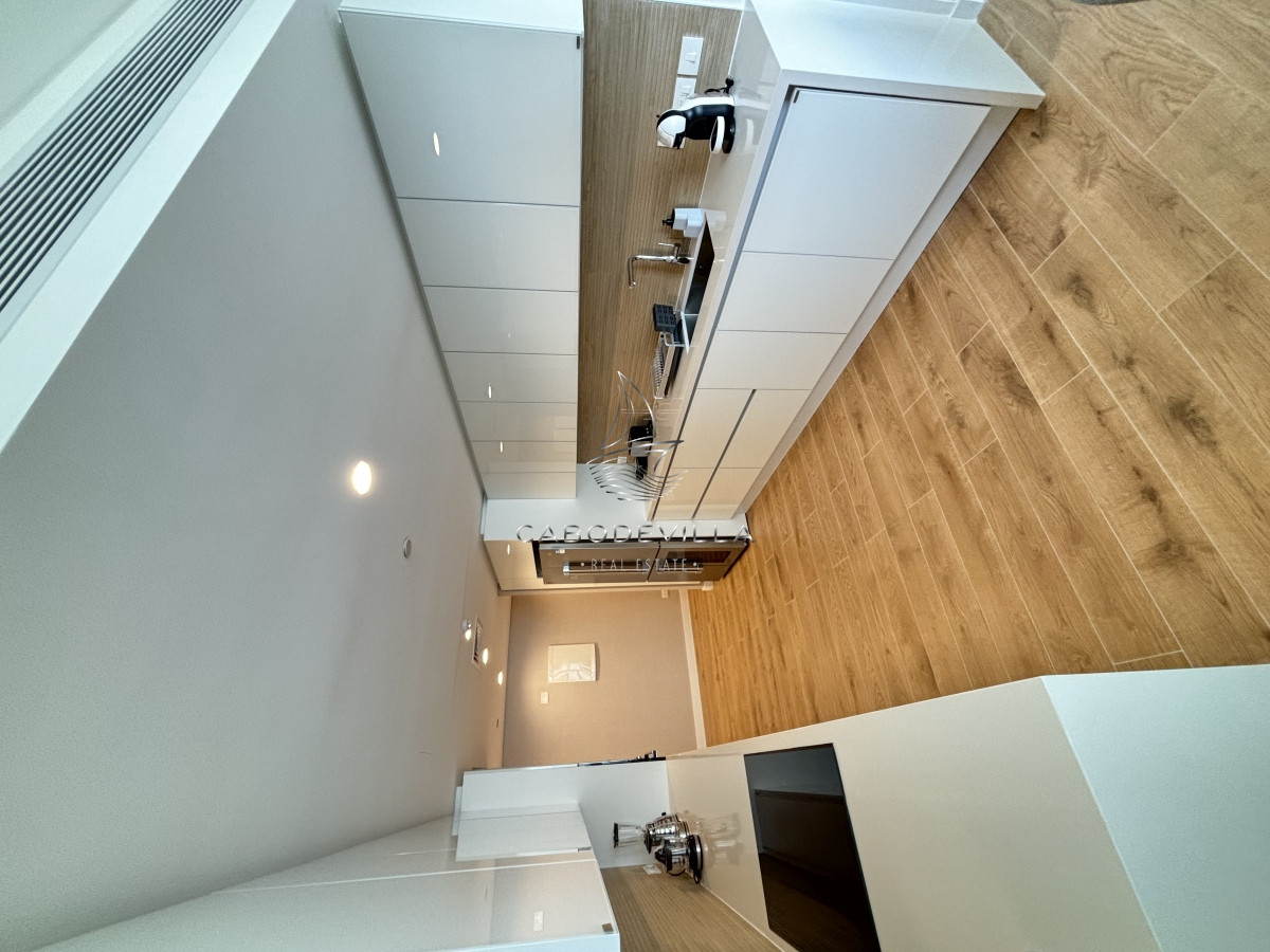 Apartamento ID.427 - En alquiler depto de 3 dormitorios más dependencia de servicio Punta del Este 