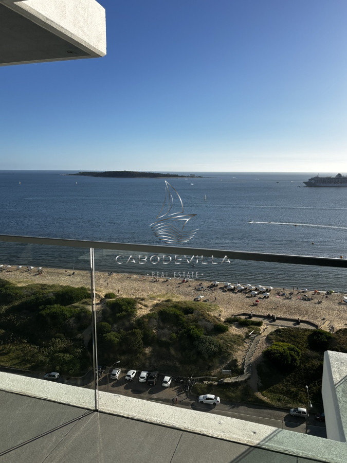 Apartamento ID.446 - En venta departamento de 3 dormitorios Playa Mansa 