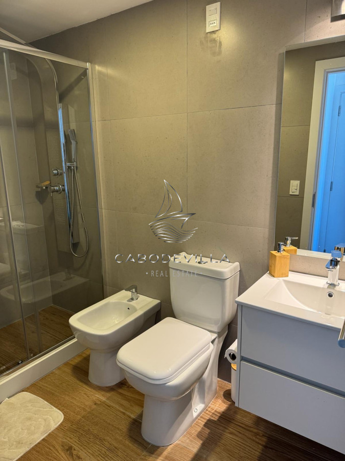 Apartamento ID.670 - Alquiler anual apartamento de 2 dormitorios y 2 baños Punta del Este 