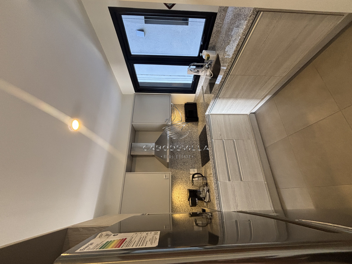 Apartamento ID.193 - En venta apartamento de 2 dormitorios y 2 baños Punta del Este 