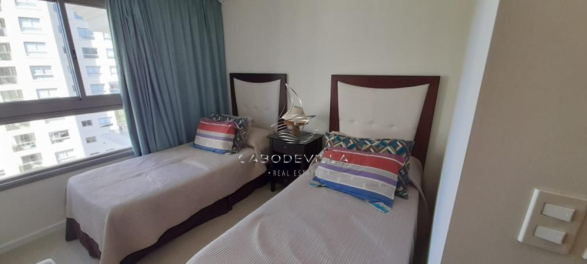 Apartamento ID.52 - Apartamento en alquiler anual de 2 dormitorios, Playa Brava 