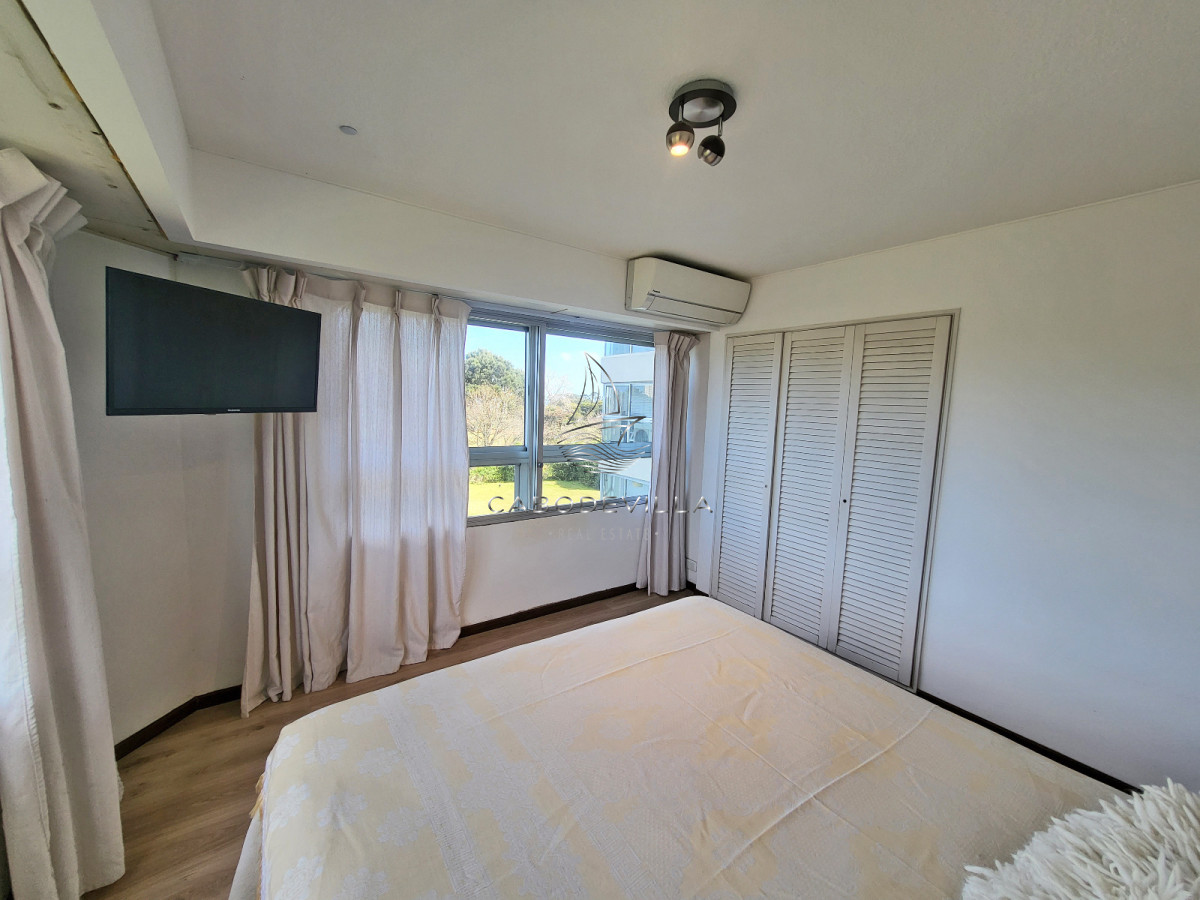 Apartamento ID.153 - En alquiler apartamento de 2 dormitorios y 2 baños Roosevelt Punta del Este 
