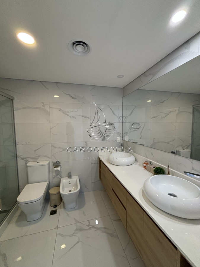 Apartamento ID.650 - En venta y alquiler anual departamento de 3 suites primera linea