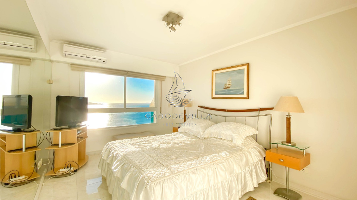 Apartamento ID.249 - En alquiler apartamento de 3 dormitorios más dependencia de servicio parada 5 de Playa Mansa Punta del Este 