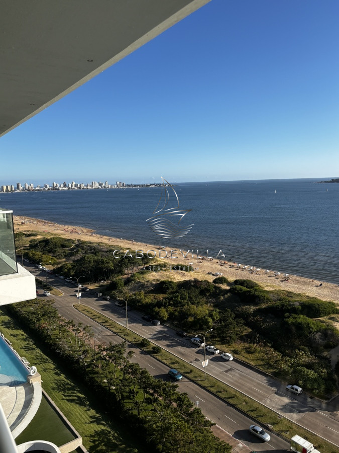Apartamento ID.446 - En venta departamento de 3 dormitorios Playa Mansa 