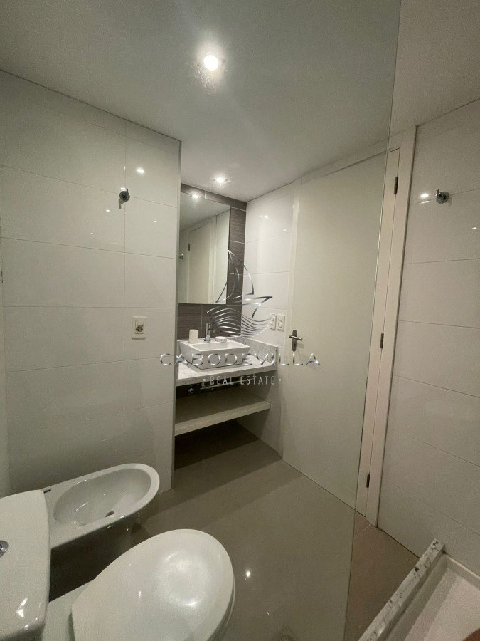 Apartamento ID.198 - Departamento de 3 dormitorios más dependencia Roosevelt Punta del Este 