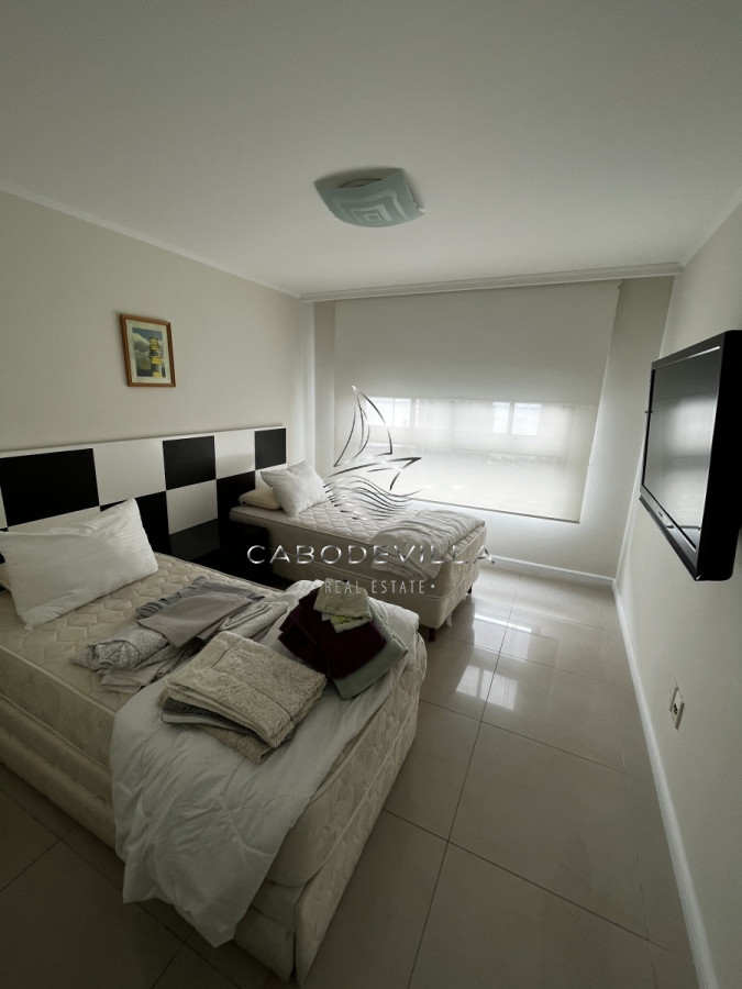 Apartamento ID.131 - En alquiler apartamento de 3 dormitorios en la brava punta del Este 
