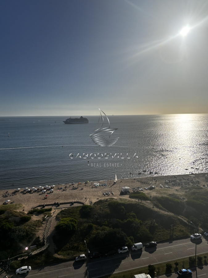Apartamento ID.446 - En venta departamento de 3 dormitorios Playa Mansa 