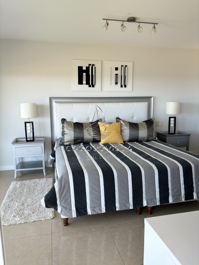 Apartamento ID.429 - En alquiler anual departamento de 3 dormitorios más dependencia de servicio 