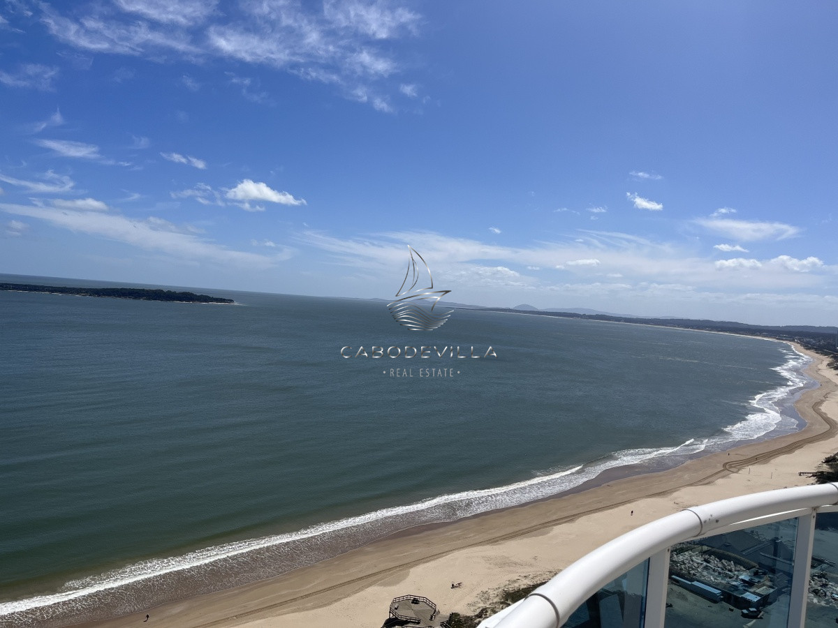 Apartamento ID.133 - En venta Penthouse de 6 dormitorios Playa Mansa 