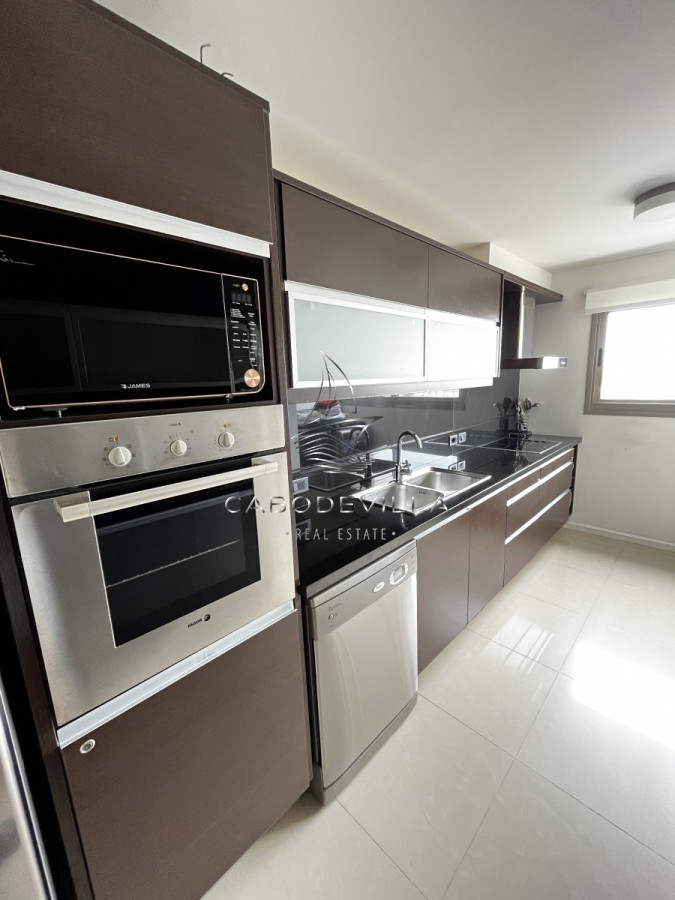 Apartamento ID.202 - En alquiler apartamento de 2 dormitorios 2 baños en parada 1 de Playa Brava 