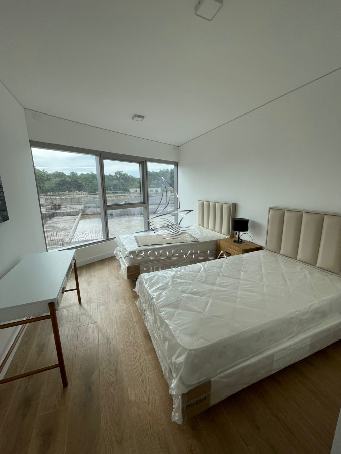 Apartamento ID.350 - En venta y alquiler anual departamento de 2 dormitorios Punta del Este 