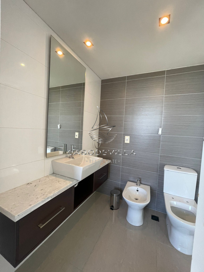 Apartamento ID.198 - Departamento de 3 dormitorios más dependencia Roosevelt Punta del Este 