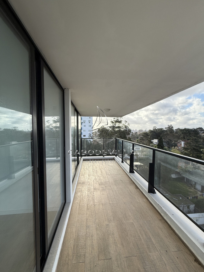 Apartamento ID.3 - En venta y alquiler anual apartamento de 2 dormitorio, Roosevelt 