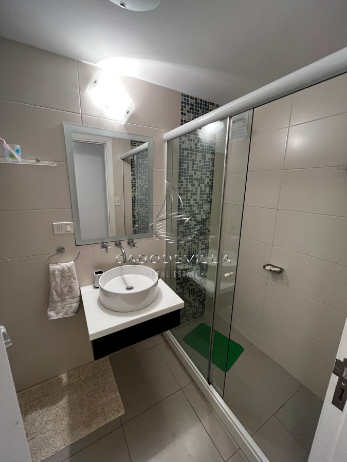 Apartamento ID.75 - En venta y alquiler  apartamento de 3 dormitorios, playa brava 