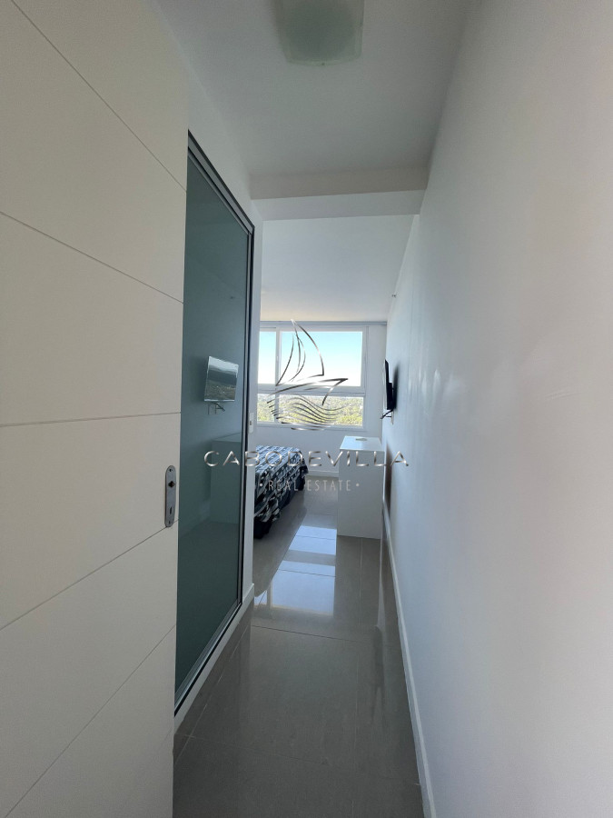 Apartamento ID.198 - Departamento de 3 dormitorios más dependencia Roosevelt Punta del Este 