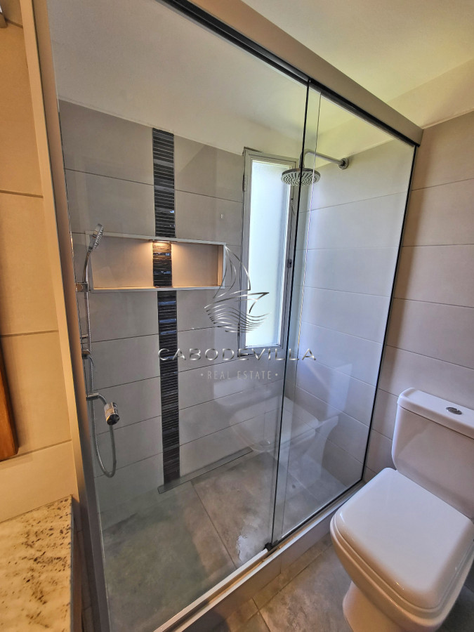 Apartamento ID.153 - En alquiler apartamento de 2 dormitorios y 2 baños Roosevelt Punta del Este 