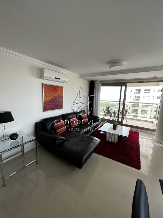 Apartamento ID.202 - En alquiler apartamento de 2 dormitorios 2 baños en parada 1 de Playa Brava 