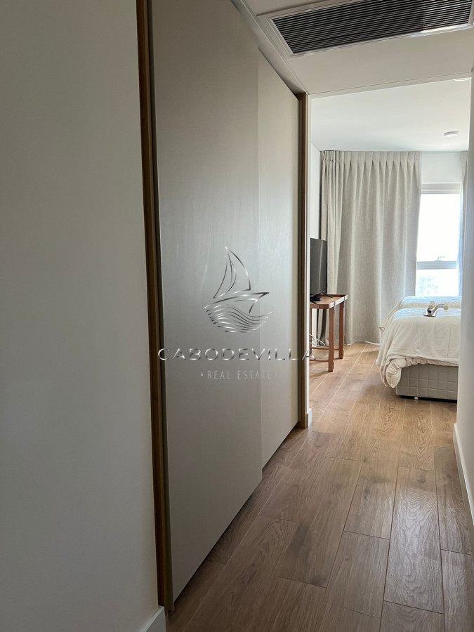 Apartamento ID.251 - En alquiler apartamento de 2 dormitorios en suite más toilette con balcón y vista al mar Playa Brava parada 9
