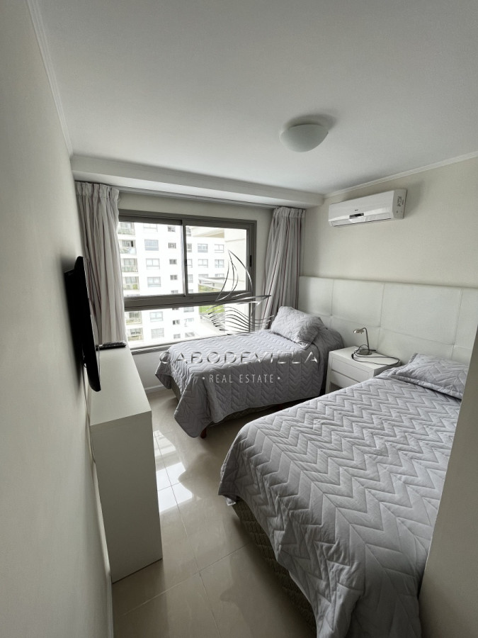 Apartamento ID.202 - En alquiler apartamento de 2 dormitorios 2 baños en parada 1 de Playa Brava 