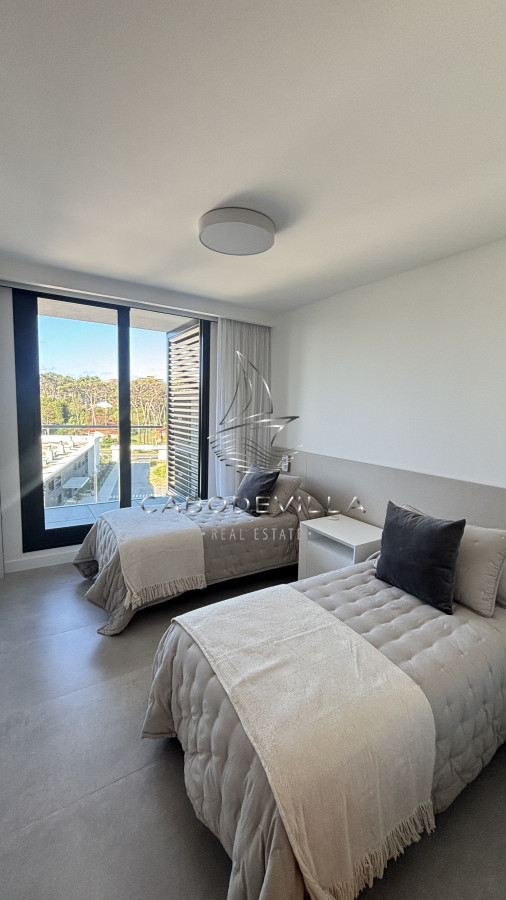 Apartamento ID.727 - Alquiler anual departamento de 3 dormitorios en suite Punta del Este 