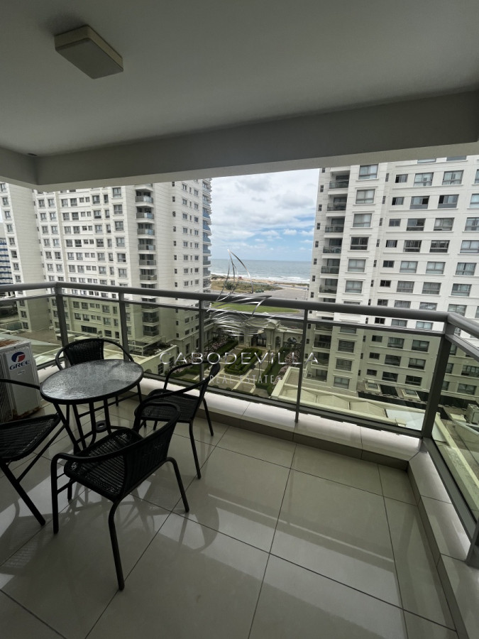 Apartamento ID.202 - En alquiler apartamento de 2 dormitorios 2 baños en parada 1 de Playa Brava 