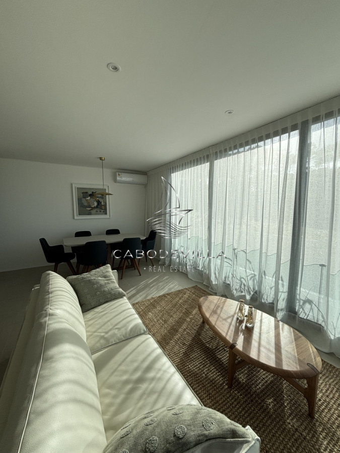 Apartamento ID.615 - En alquiler anual departamento con 2 dormitorios en Playa Brava 