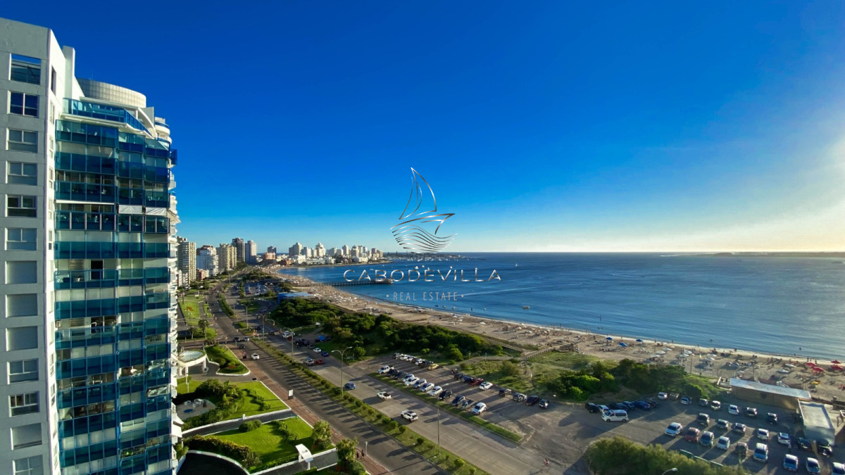Apartamento ID.249 - En alquiler apartamento de 3 dormitorios más dependencia de servicio parada 5 de Playa Mansa Punta del Este 