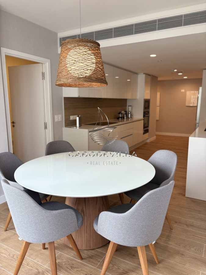 Apartamento ID.427 - En alquiler depto de 3 dormitorios más dependencia de servicio Punta del Este 