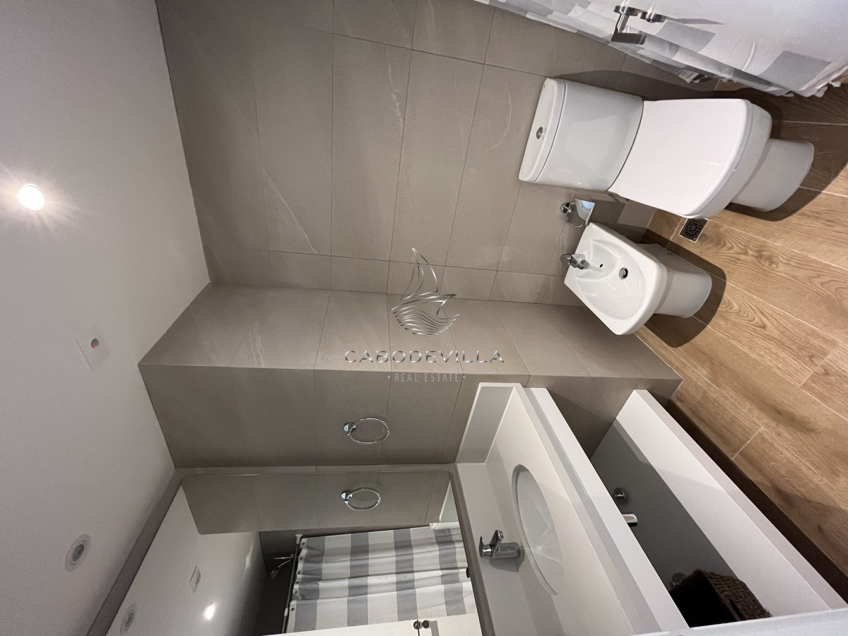 Apartamento ID.272 - En venta apartamento de 3 dormitorios mas dependencia 