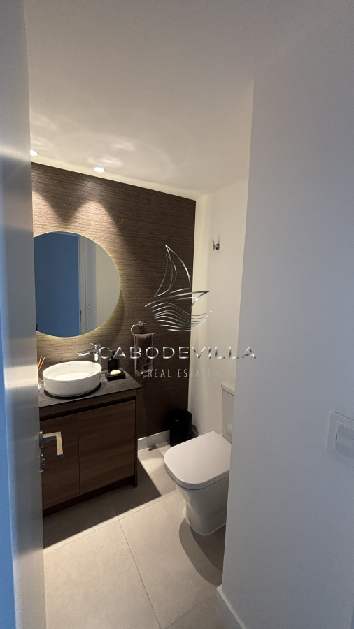 Apartamento ID.727 - Alquiler anual departamento de 3 dormitorios en suite Punta del Este 