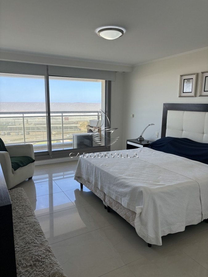 Apartamento ID.412 - En alquiler apartamento de 3 dormitorios más dependencia 
