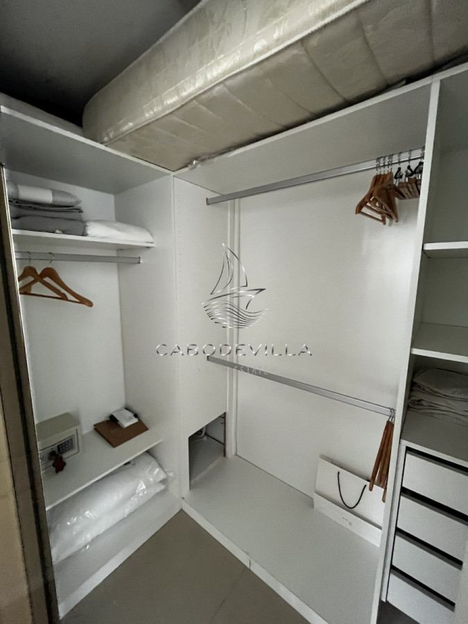 Apartamento ID.202 - En alquiler apartamento de 2 dormitorios 2 baños en parada 1 de Playa Brava 