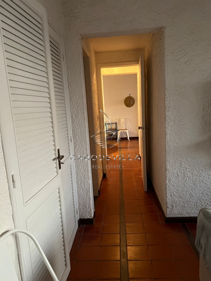 Apartamento ID.215 - Apartamento en primera línea del mar venta y alquiler invernal Punta del Este 