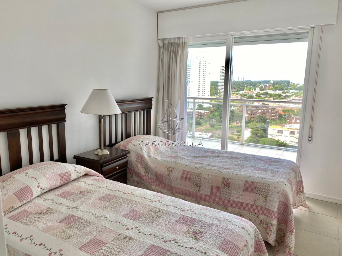 Apartamento ID.43 - En alquiler temporal apartamento de 2 dormitorios, playa brava 